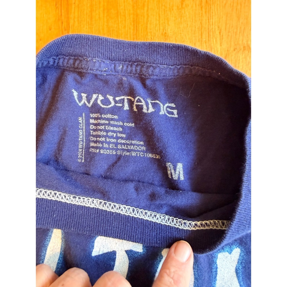 Wu-Tang Clan Mens Blue Lightning Logo NYC Skyline Graphic T-Shirt Medium - Picture 3 of 6